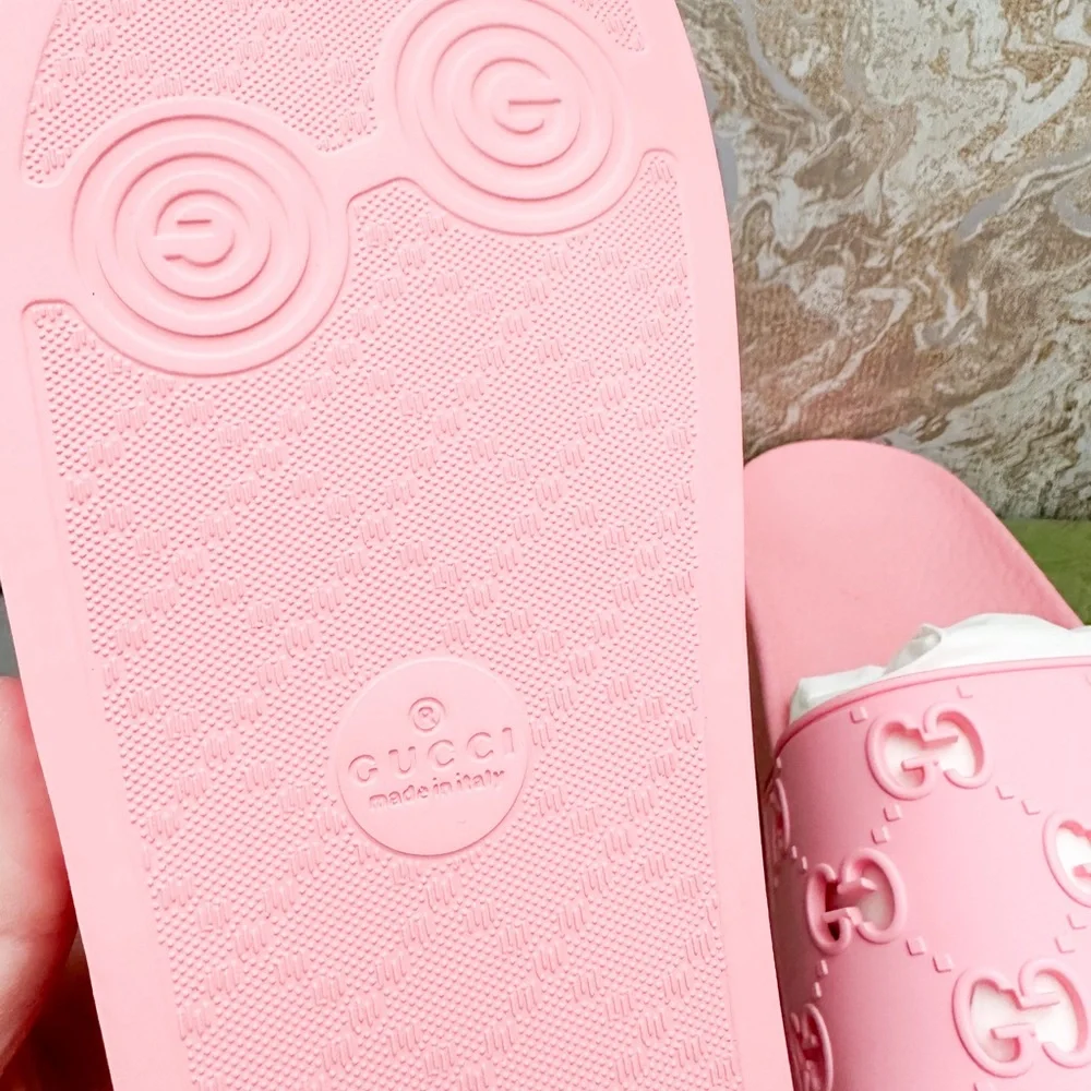 New! Gucci Rubber GG Monogram Perforated Womens Slide Sandals - Picture 7 of 9